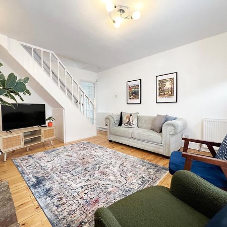 Beautiful Windsor Cottage, Amazing Location, The Castle, Ascot, Legoland, Free Parking Super Close Exterior photo