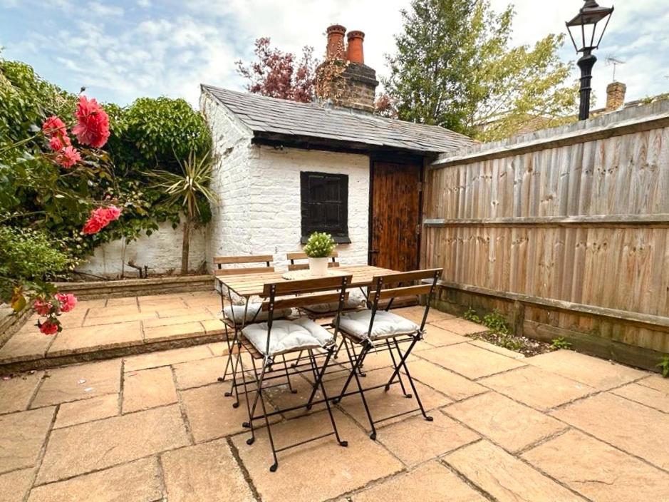 Beautiful Windsor Cottage, Amazing Location, The Castle, Ascot, Legoland, Free Parking Super Close Exterior photo